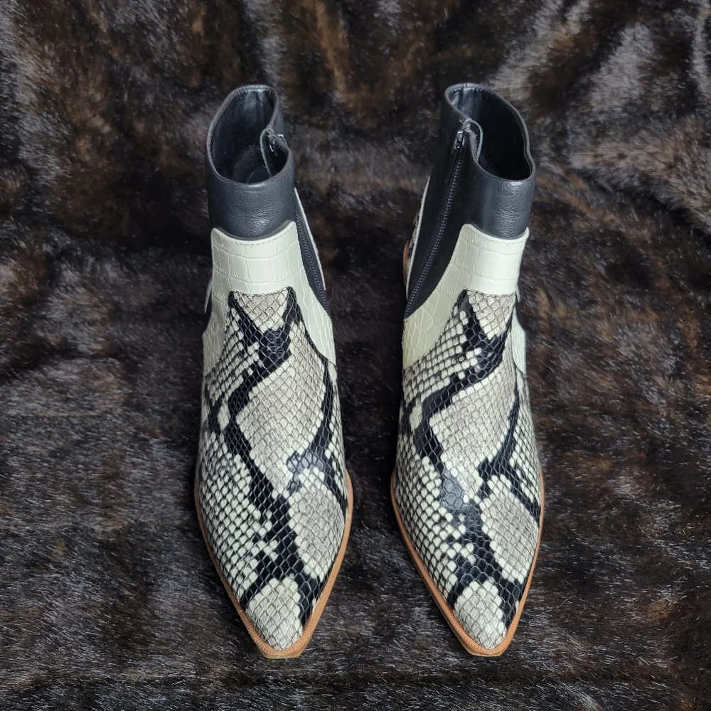 Gianni Bini Eviee Snake Print‎ Metal Block Heel Western Booties 6M
